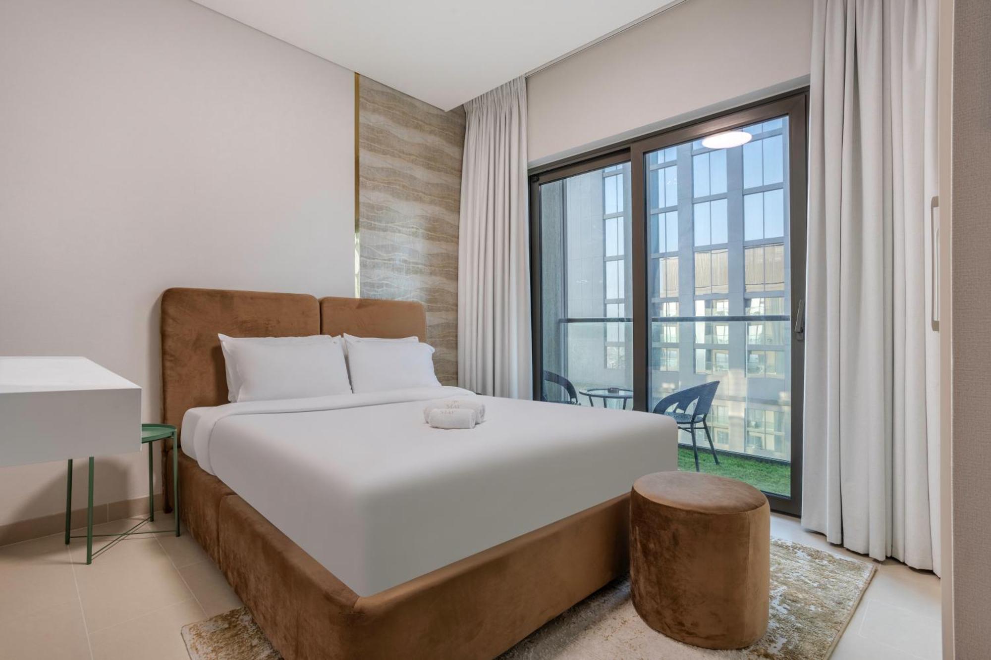 Stay By Latinem Luxury 1Br Plus Study Holiday Home Cv A2712 Near Downtown Dubai Eksteriør billede