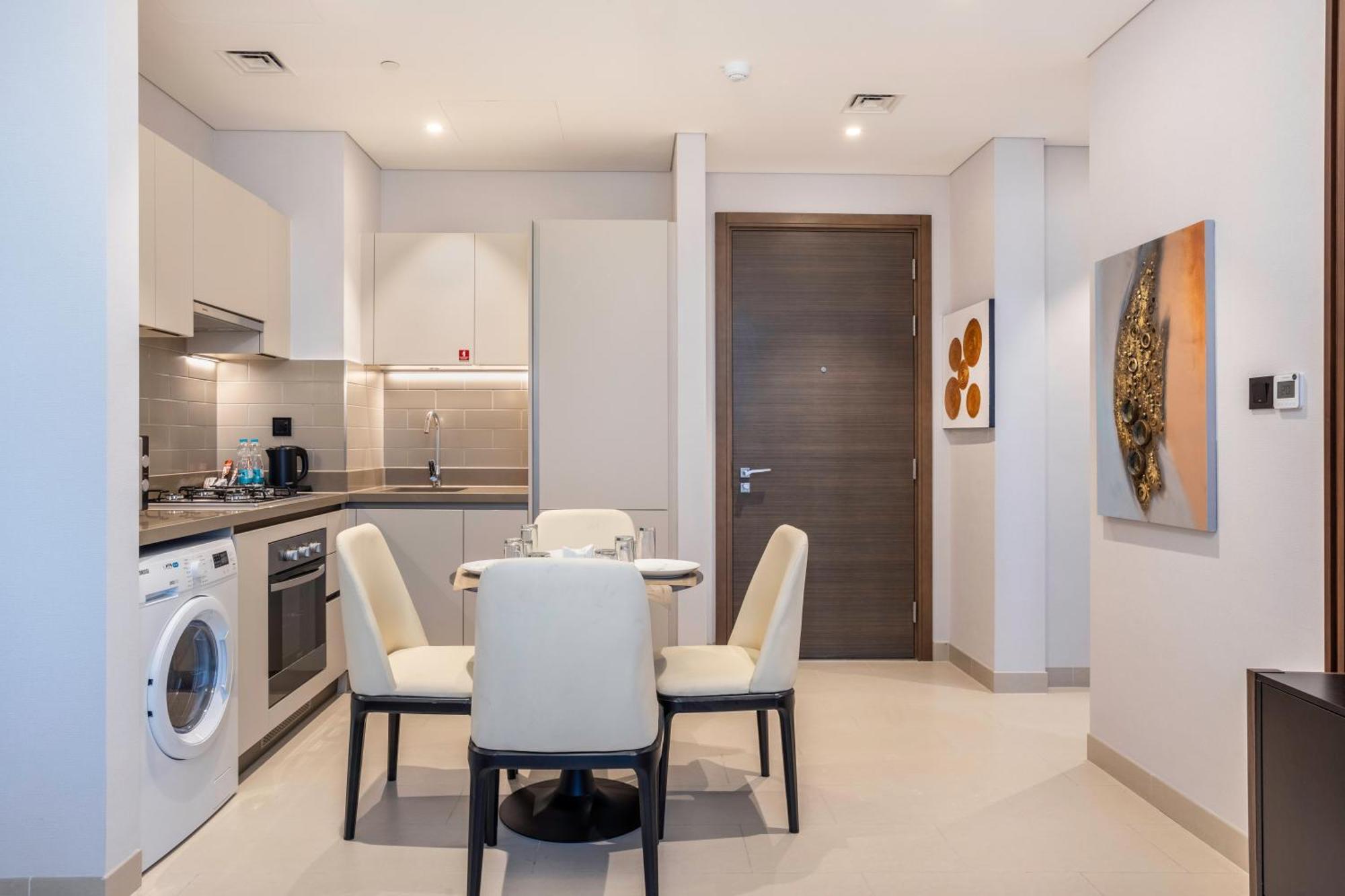 Stay By Latinem Luxury 1Br Plus Study Holiday Home Cv A2712 Near Downtown Dubai Eksteriør billede