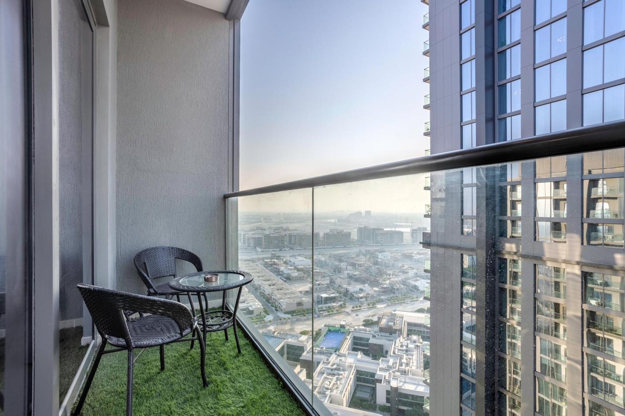 Stay By Latinem Luxury 1Br Plus Study Holiday Home Cv A2712 Near Downtown Dubai Eksteriør billede