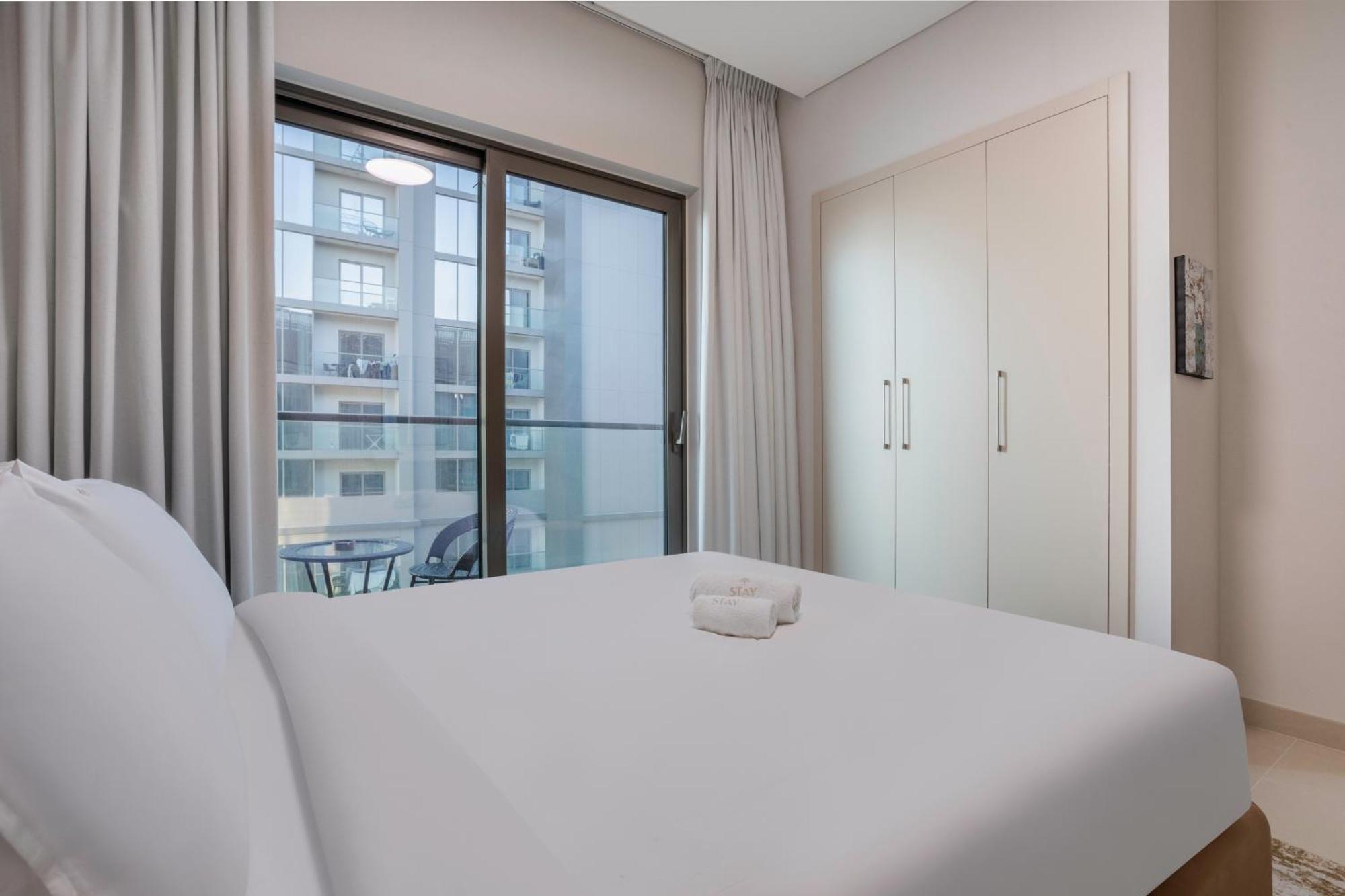 Stay By Latinem Luxury 1Br Plus Study Holiday Home Cv A2712 Near Downtown Dubai Eksteriør billede